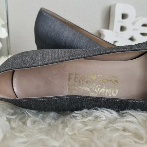 Salvatore Ferragamo Gray Heels with Sophisticated Design - Picture 5 of 13